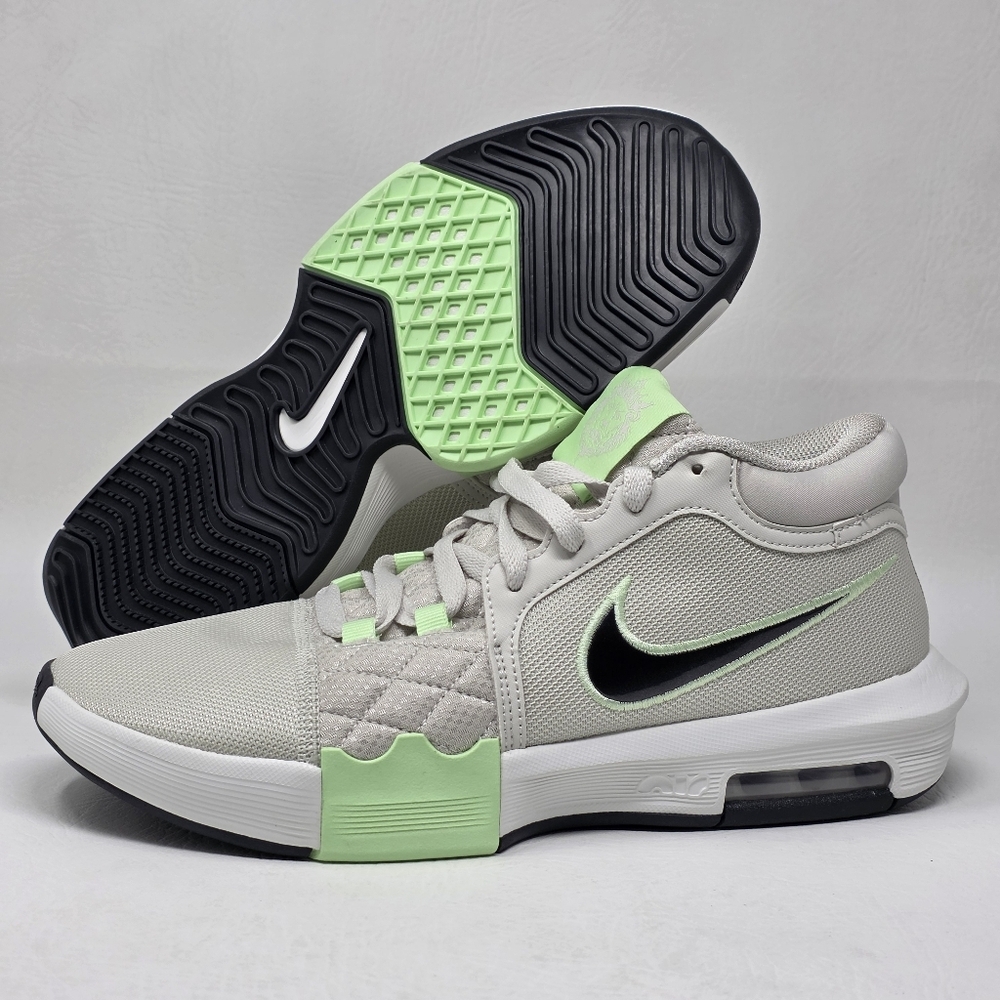 Nike LeBron Witness VIII Light Bone Vapor Green HQ2139 002 Men's Size 9.5 New